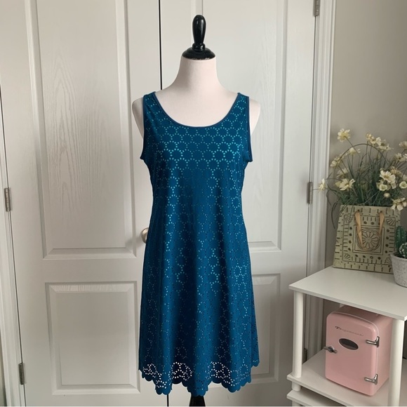 NWOT Title 9 Laser Cutout Athletic Dress in Teal - Picture 3 of 13